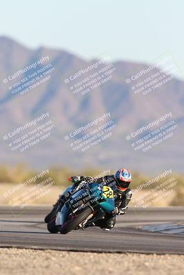 media/Dec-07-2025-CVMA (Sun) [[3e7d2de5dc]]/Race 17-Amateur Formula Middleweight/